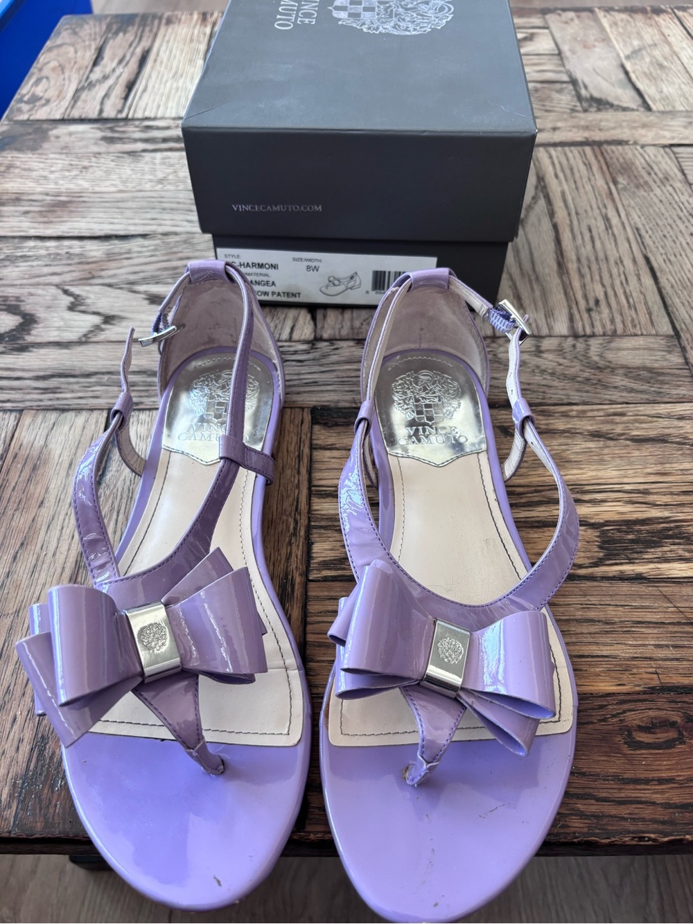 Vince Camuto Lavender Patent Bow Thong Sandals